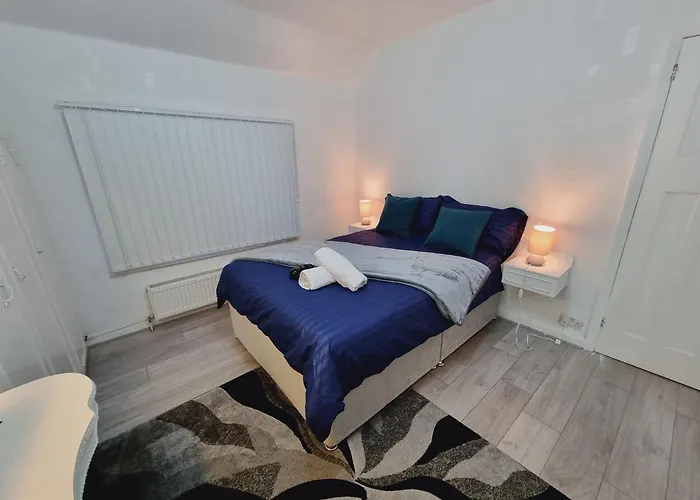 Relaxed Double Bed With Private Bathroom, Parking, Wifi And Garden.